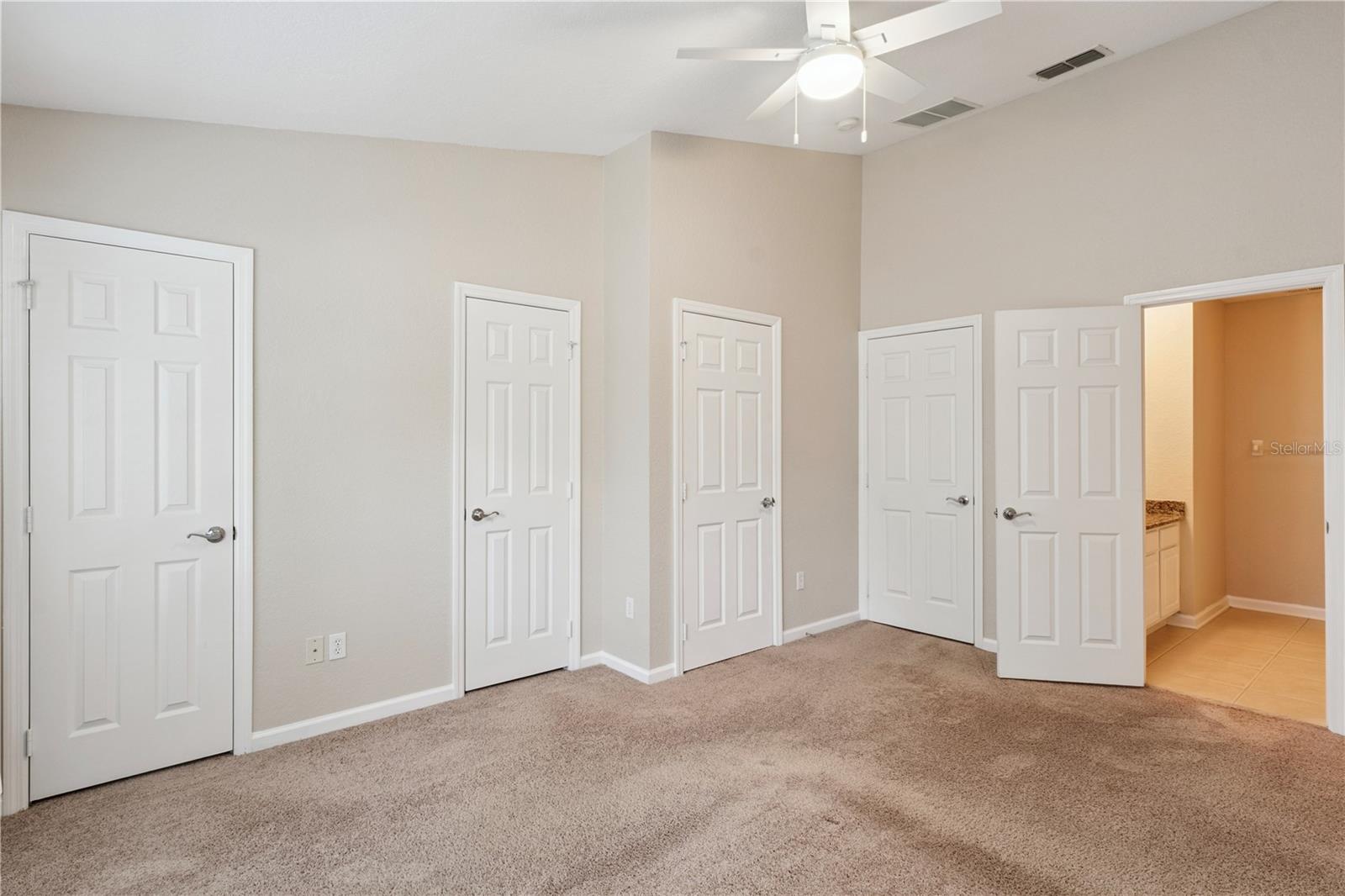 REGENCY OAKS UNIT ONE - Residential