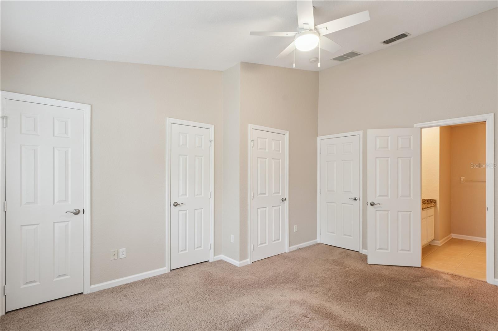 REGENCY OAKS UNIT ONE - Residential