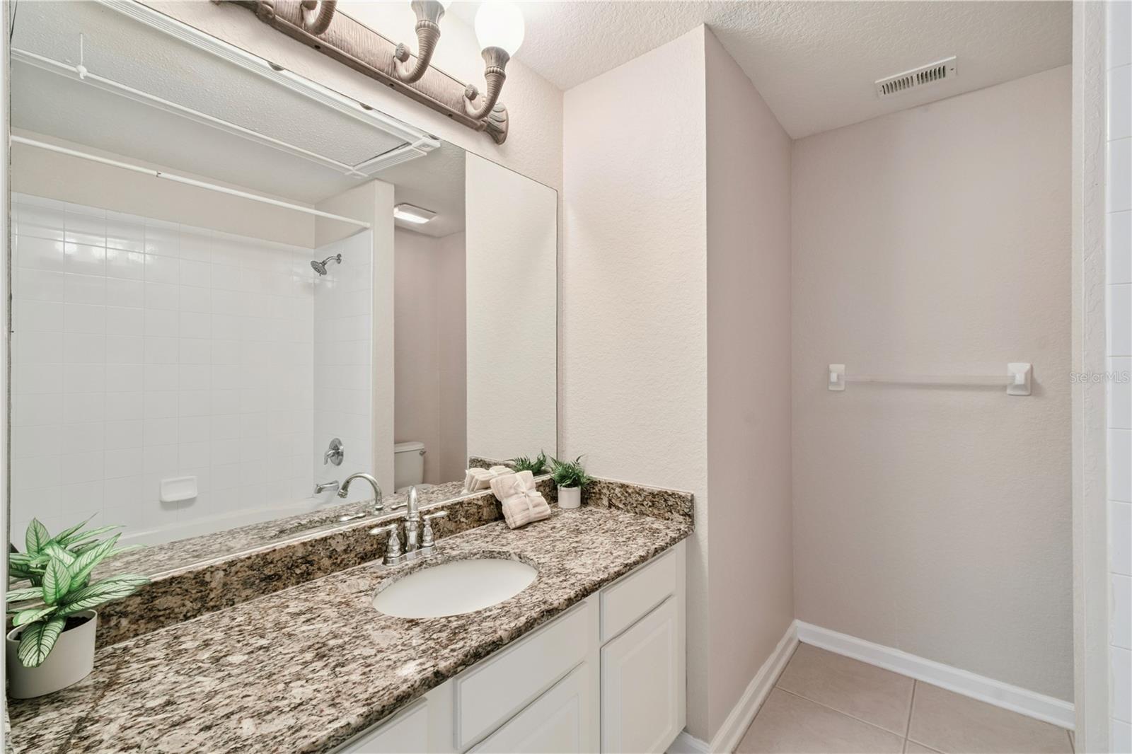 REGENCY OAKS UNIT ONE - Residential