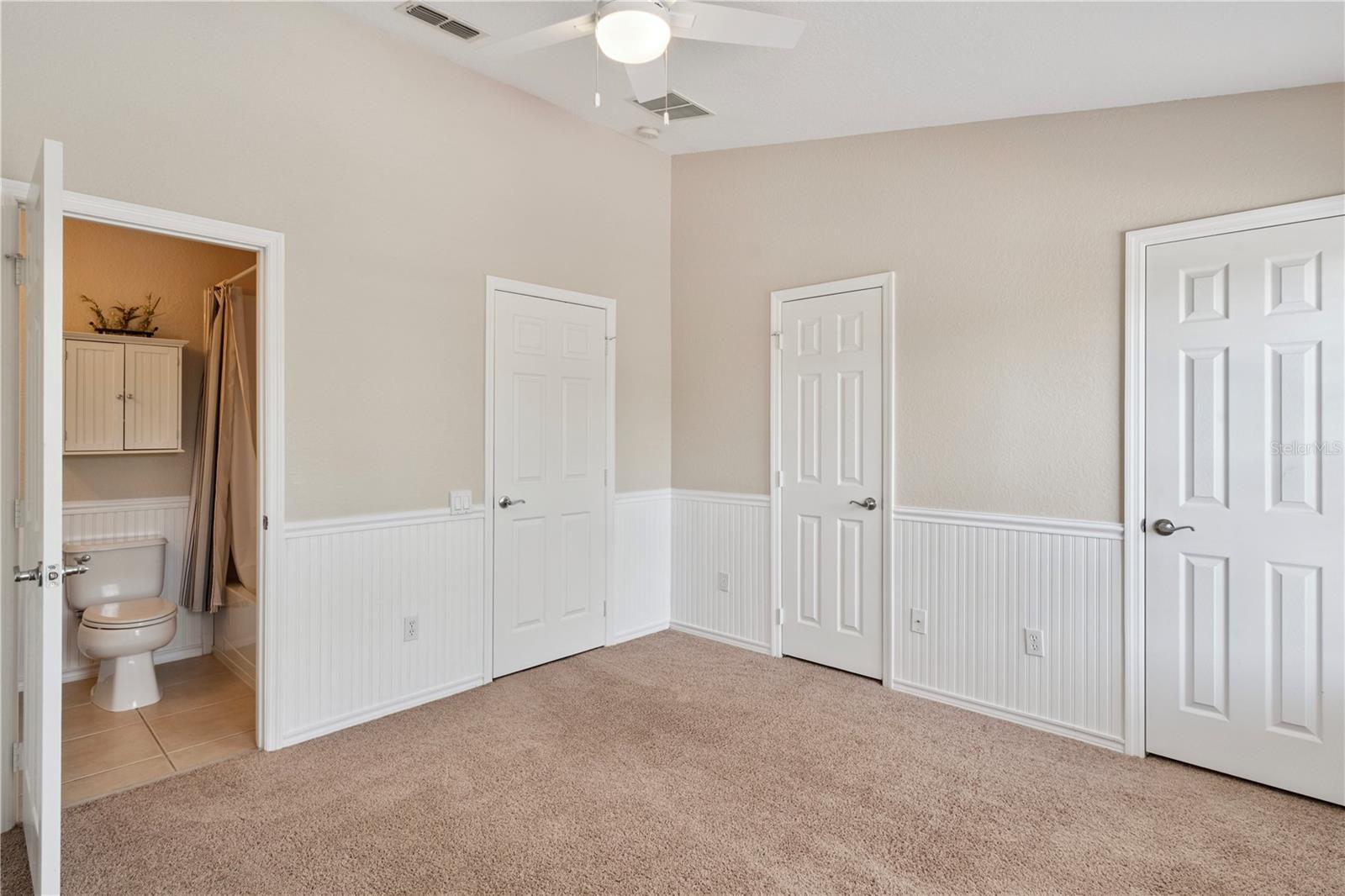 REGENCY OAKS UNIT ONE - Residential