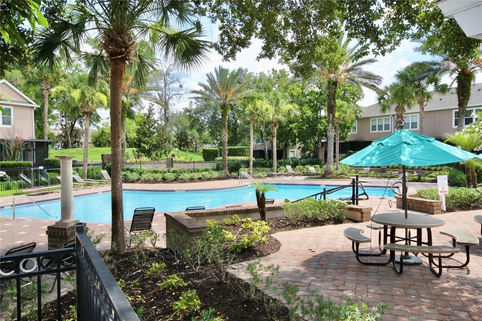 REGENCY OAKS UNIT ONE - Residential