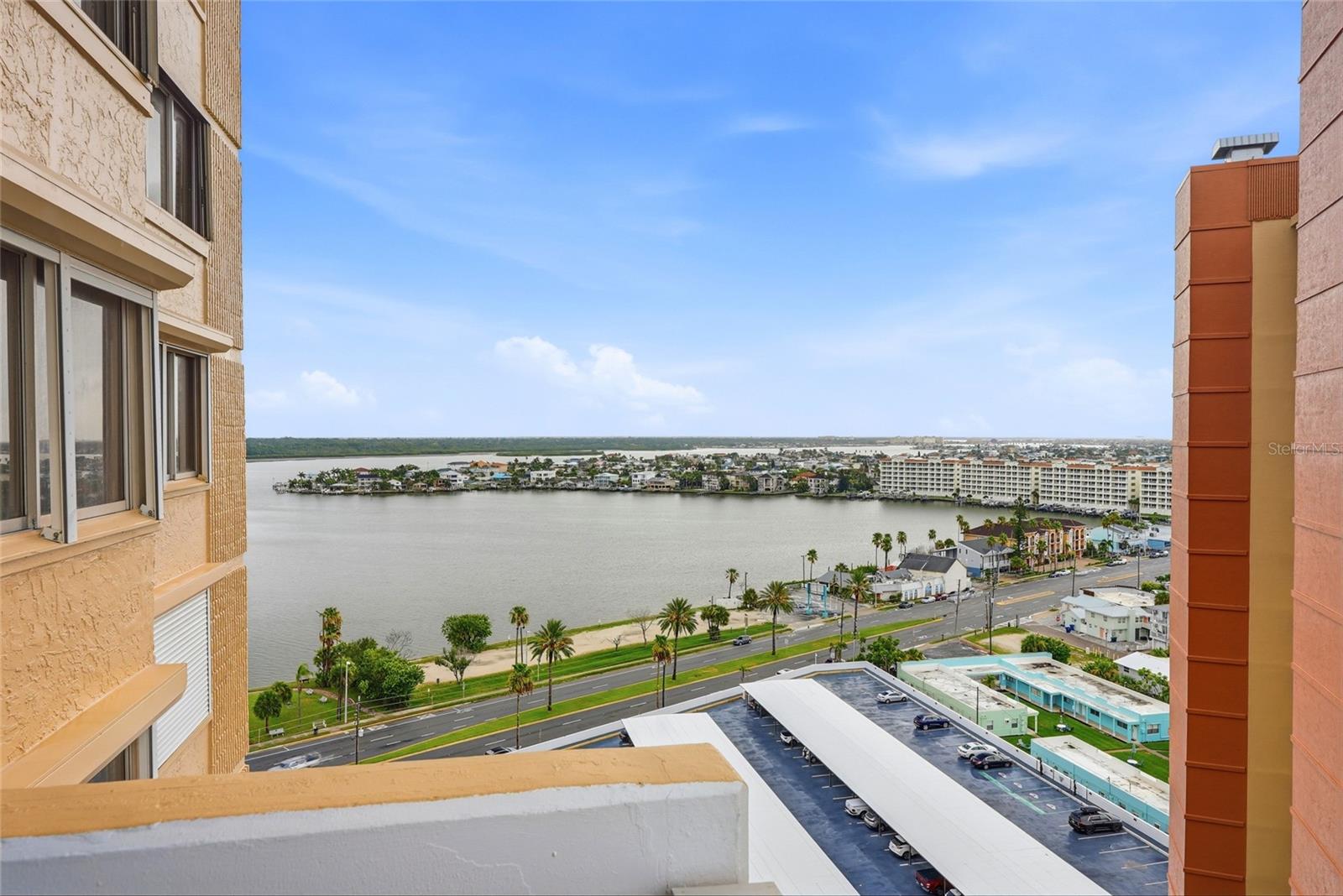 REDINGTON TOWERS BLDG 2 CONDO - Residential