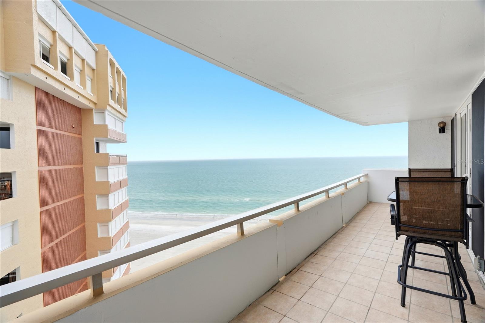 REDINGTON TOWERS BLDG 2 CONDO - Residential