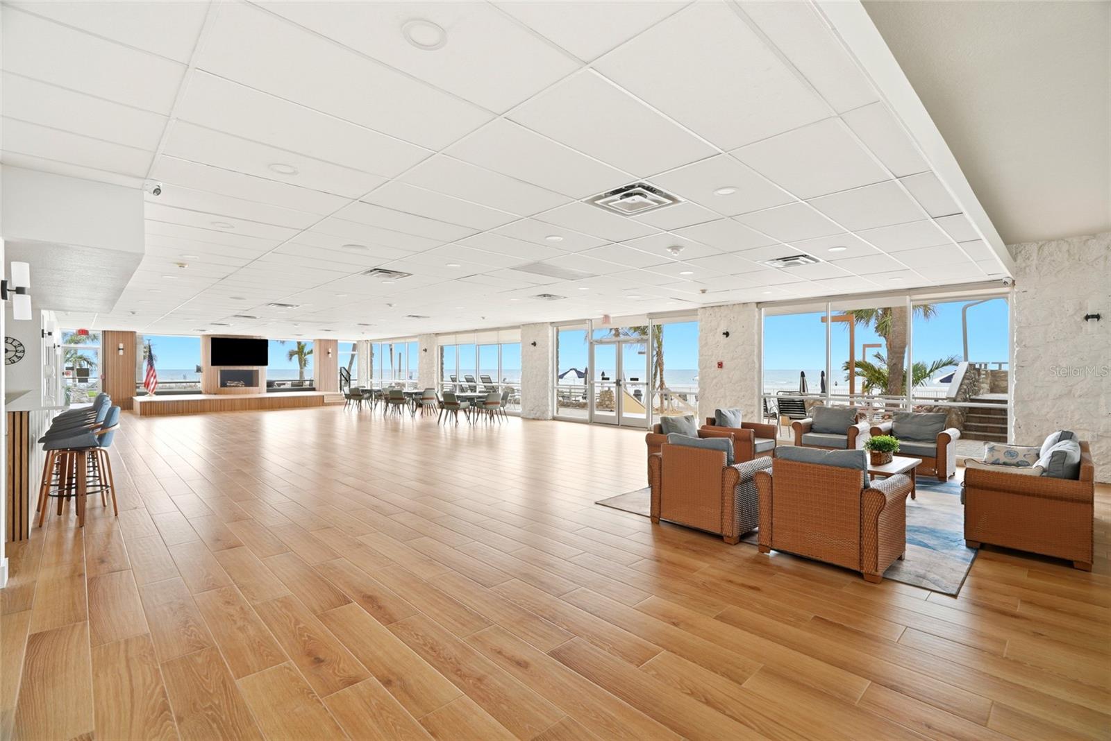REDINGTON TOWERS BLDG 2 CONDO - Residential