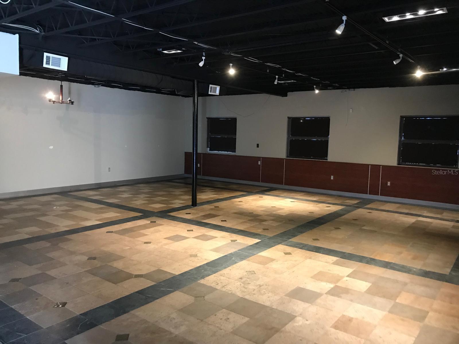 CRANFORDS SUB - Commercial Sale
