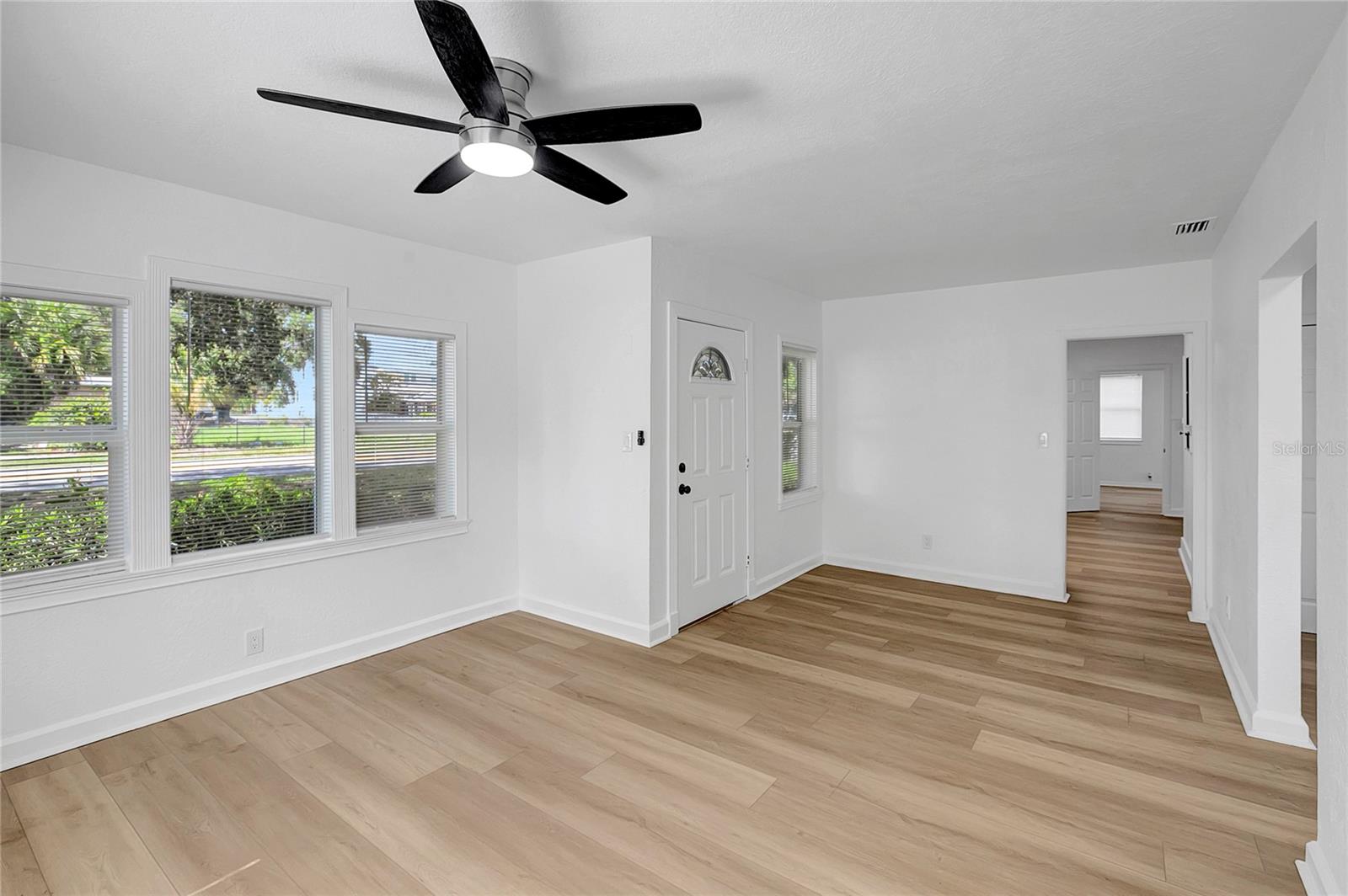 HIGHLAND GROVES - Residential