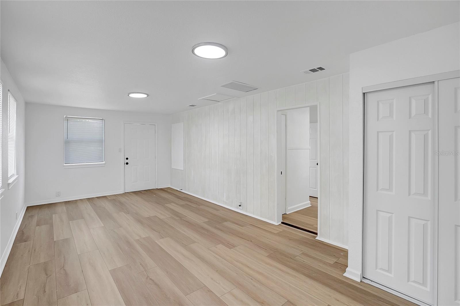 HIGHLAND GROVES - Residential