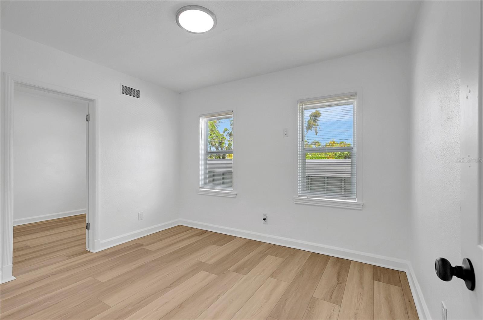 HIGHLAND GROVES - Residential