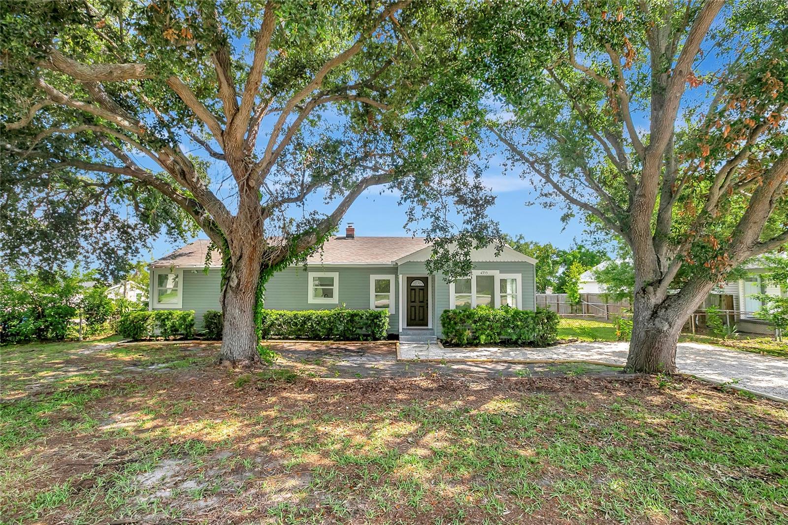 HIGHLAND GROVES - Residential