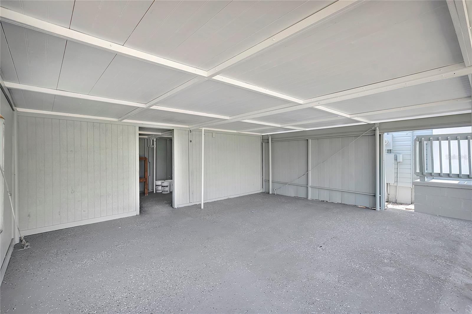 HIGHLAND GROVES - Residential