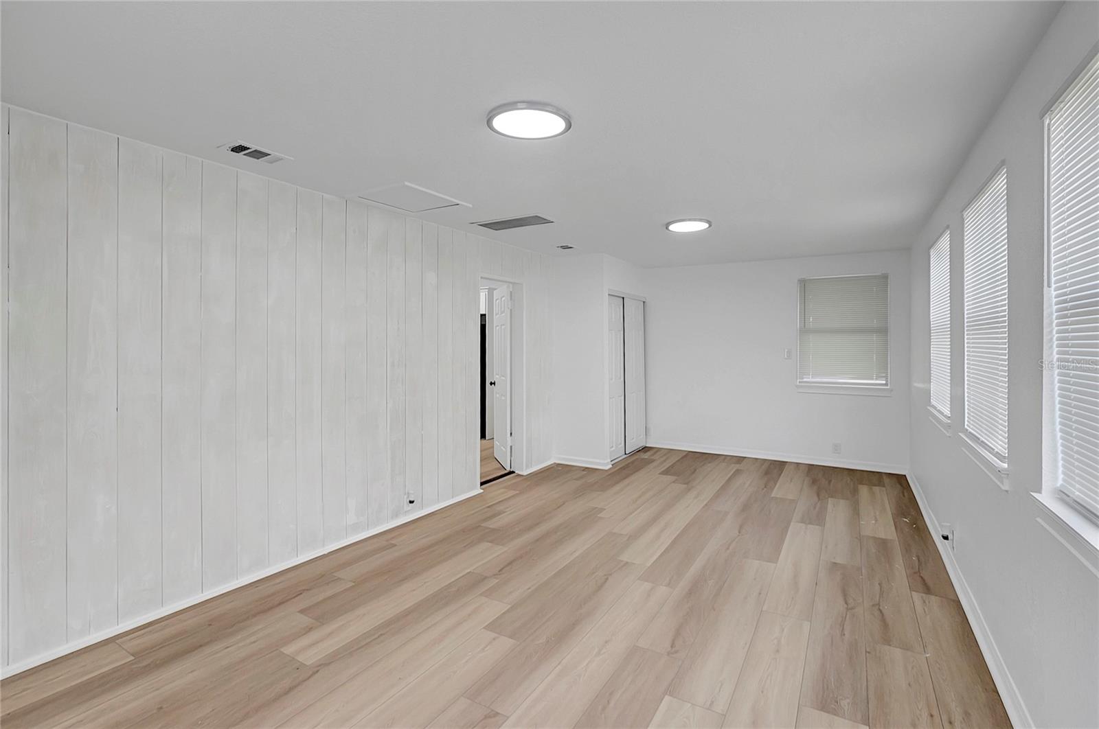 HIGHLAND GROVES - Residential