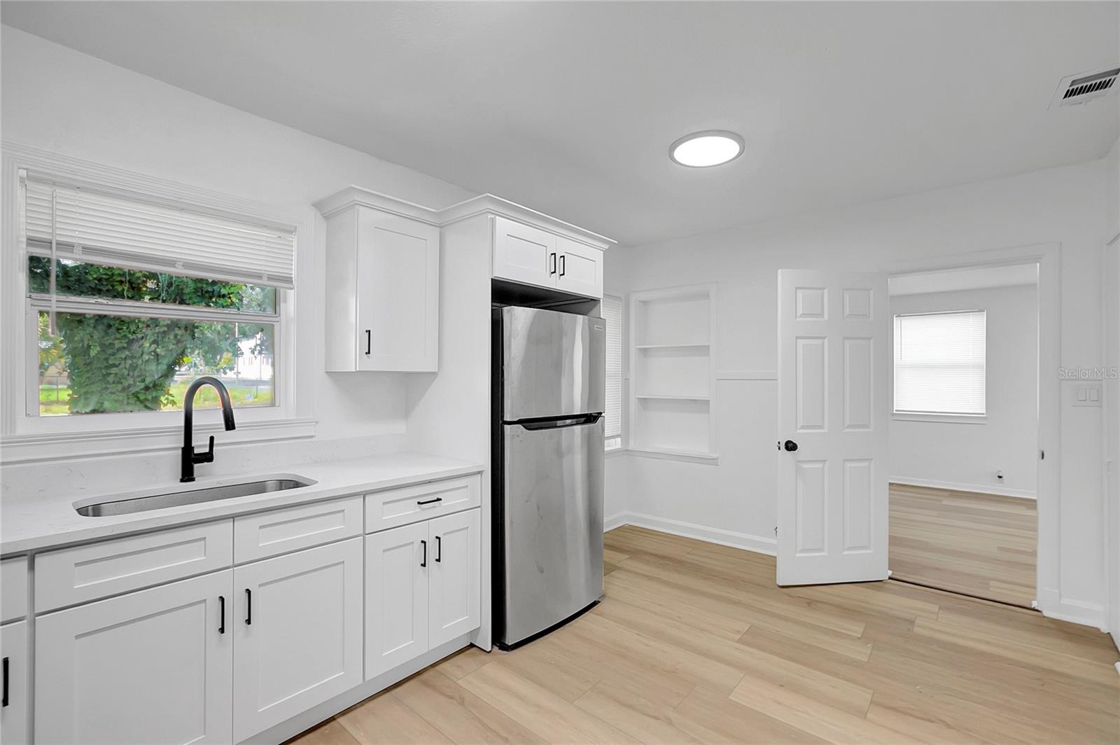 HIGHLAND GROVES - Residential