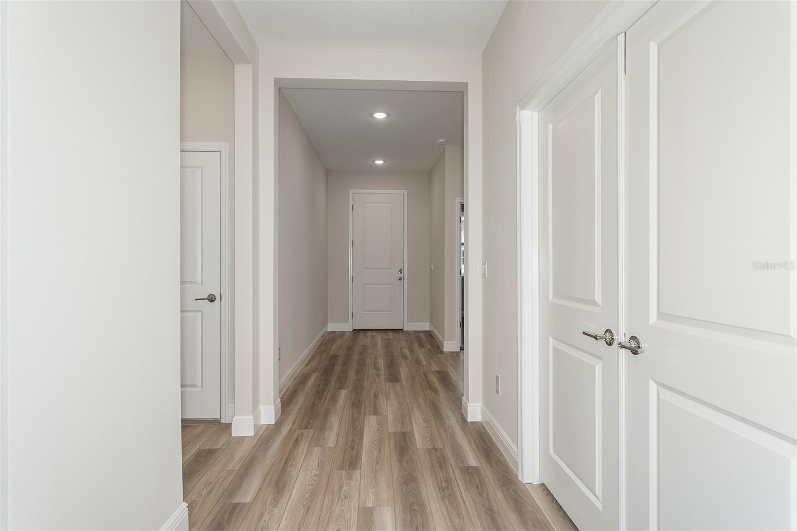 PASADENA WOODS - Residential