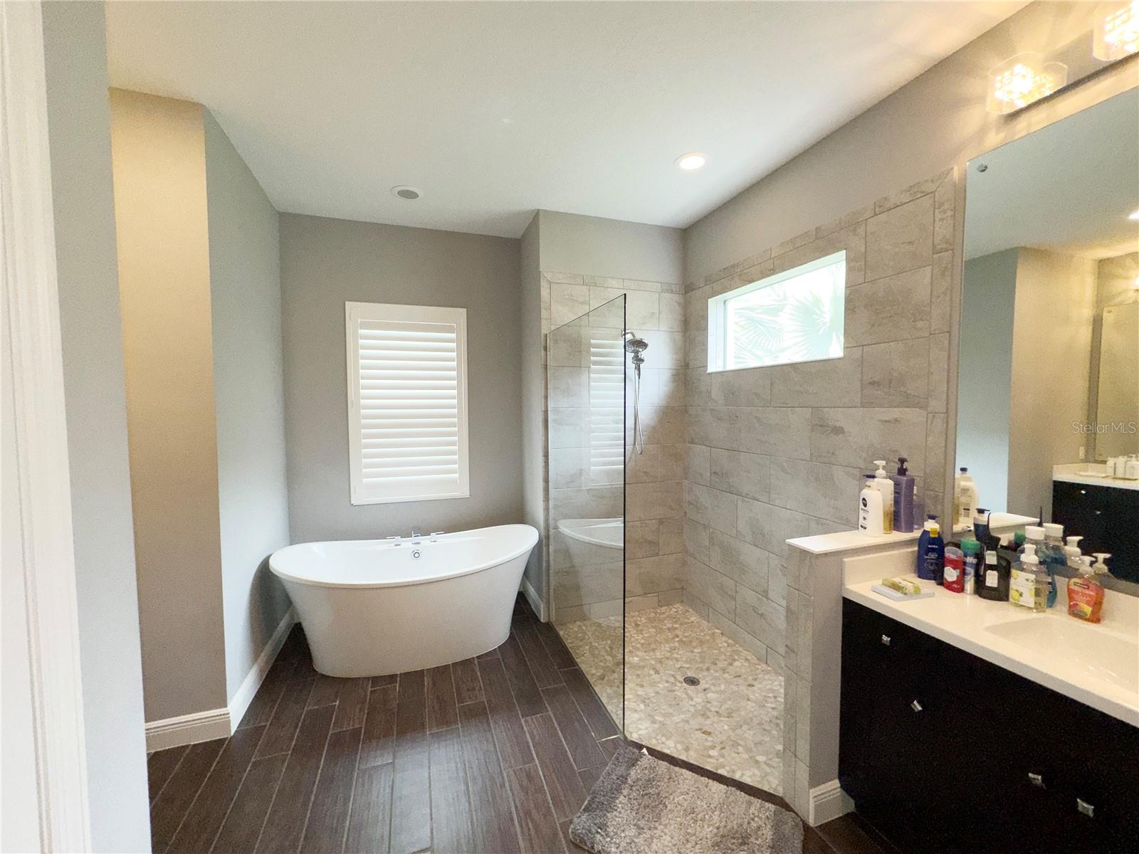 RIVERDALE REV - Residential Lease