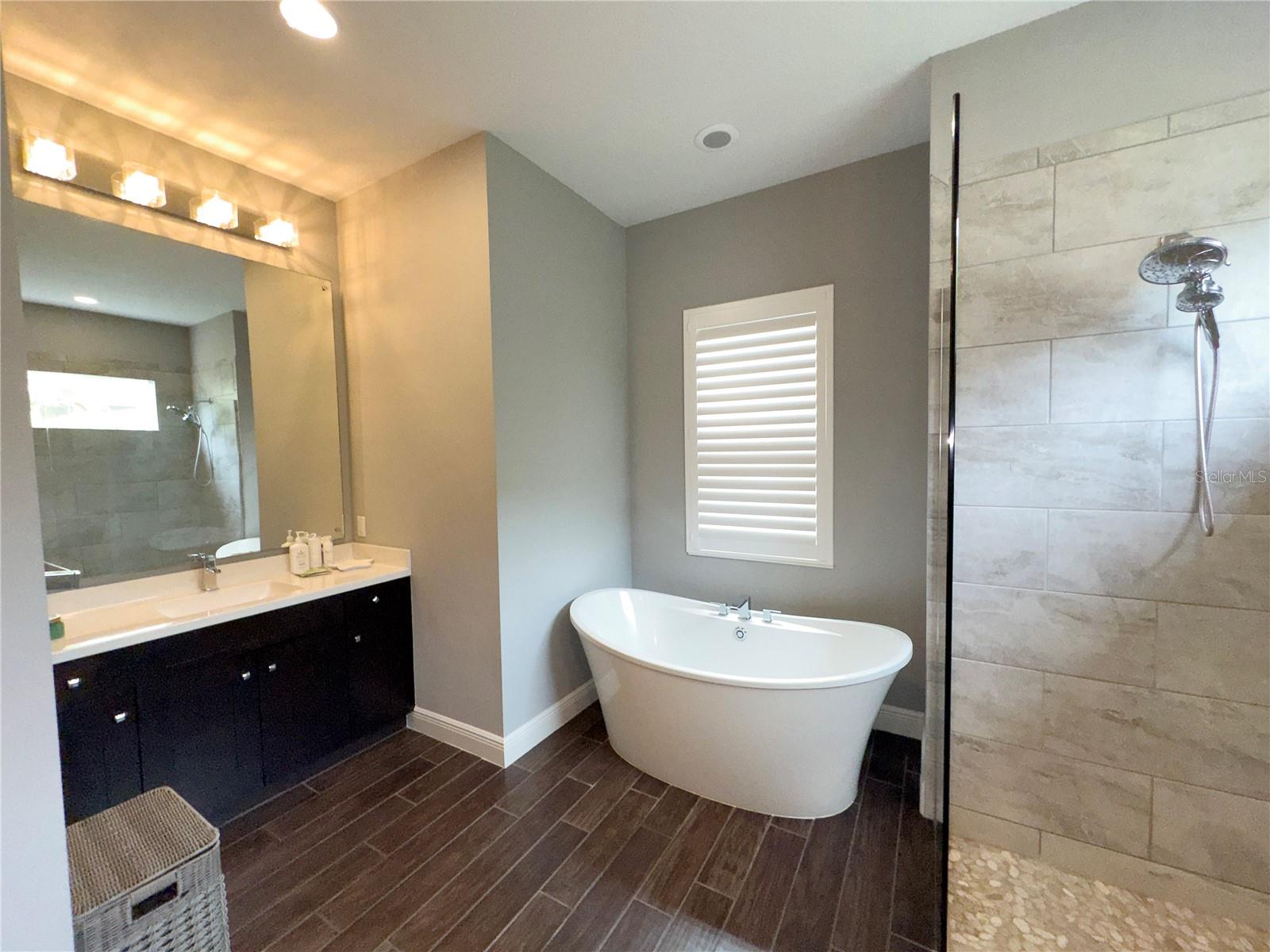 RIVERDALE REV - Residential Lease