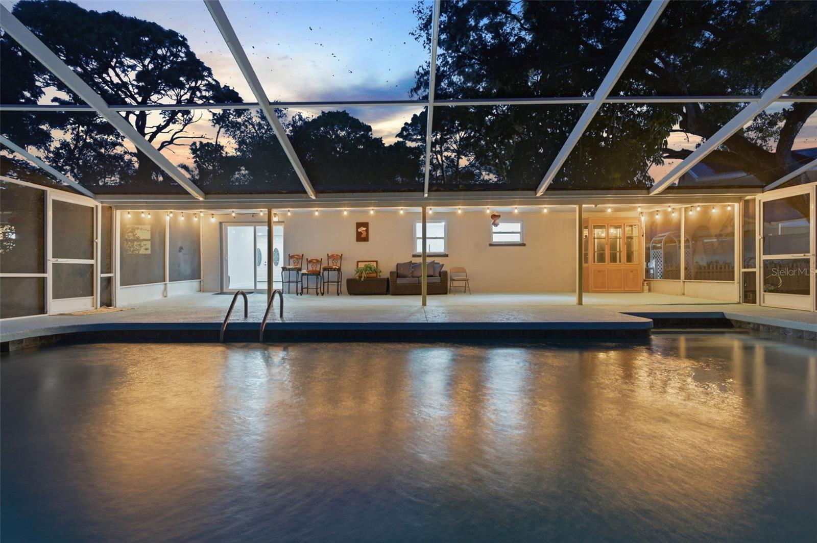 FLORA-VILLA - Residential