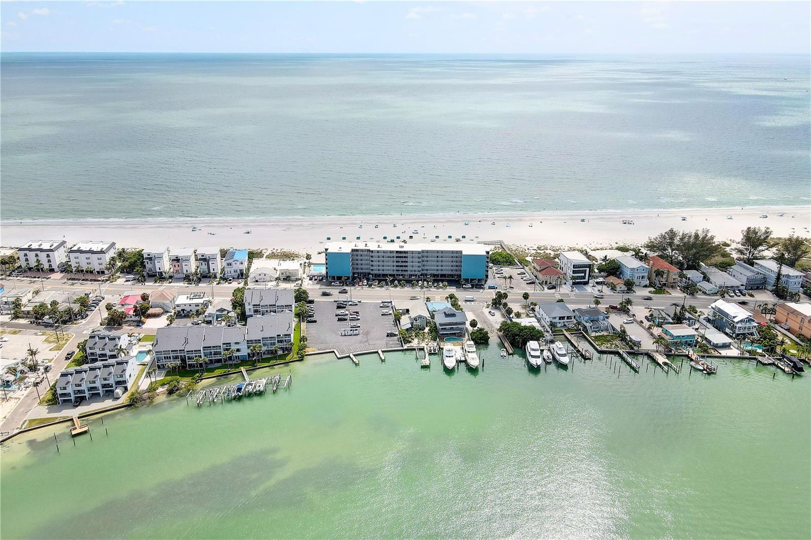 ISLAND INN CONDO - Residential