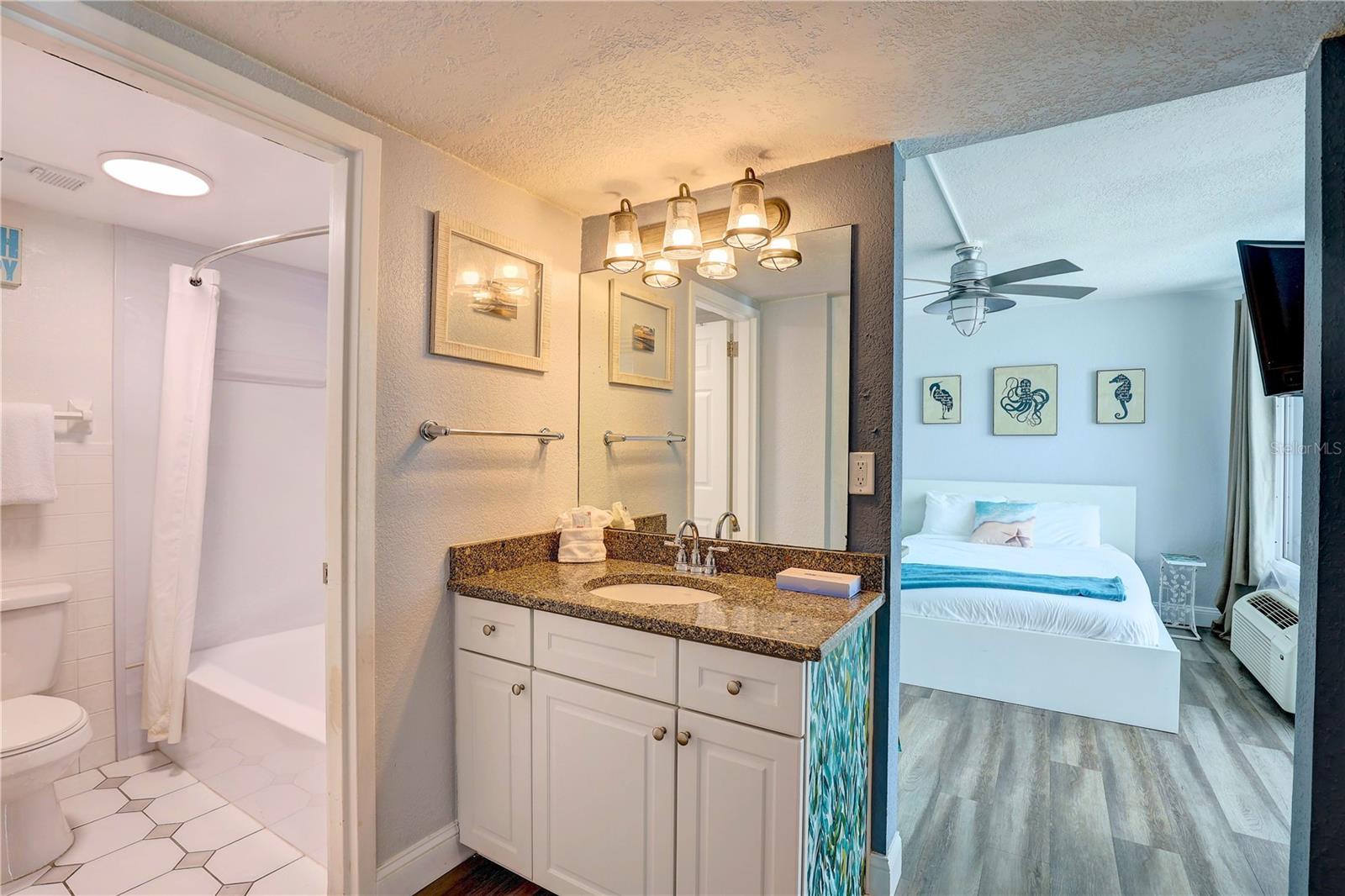 ISLAND INN CONDO - Residential