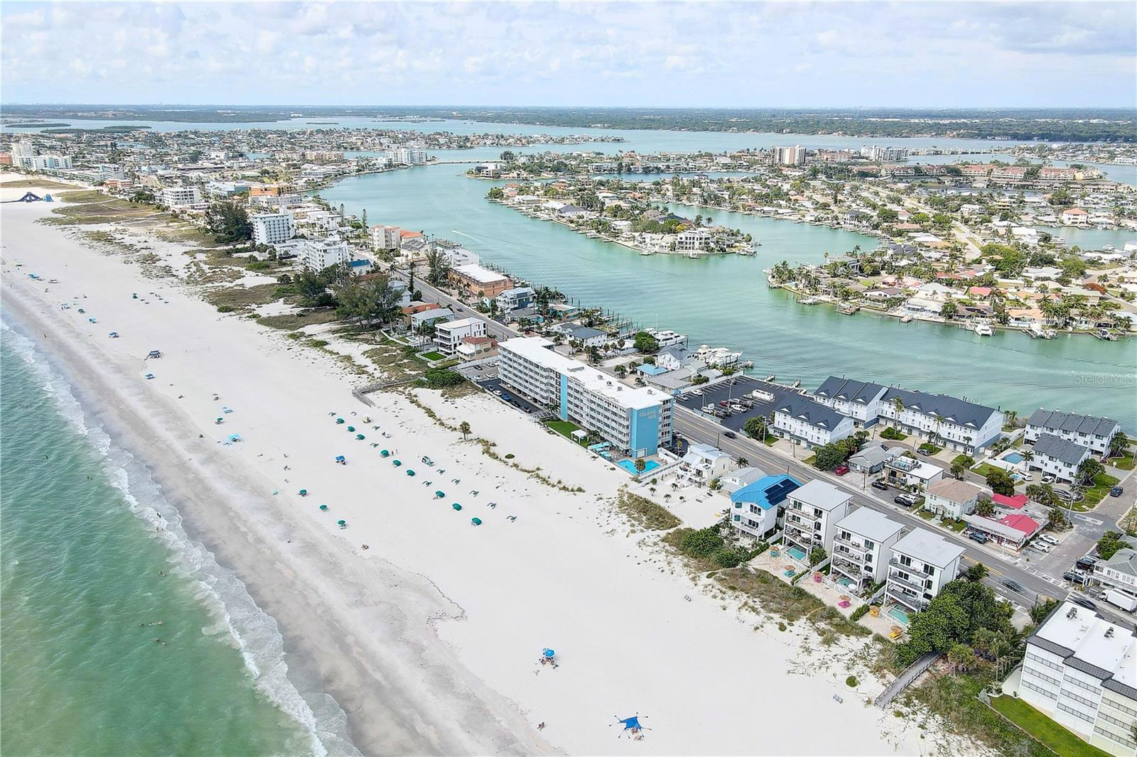 ISLAND INN CONDO - Residential