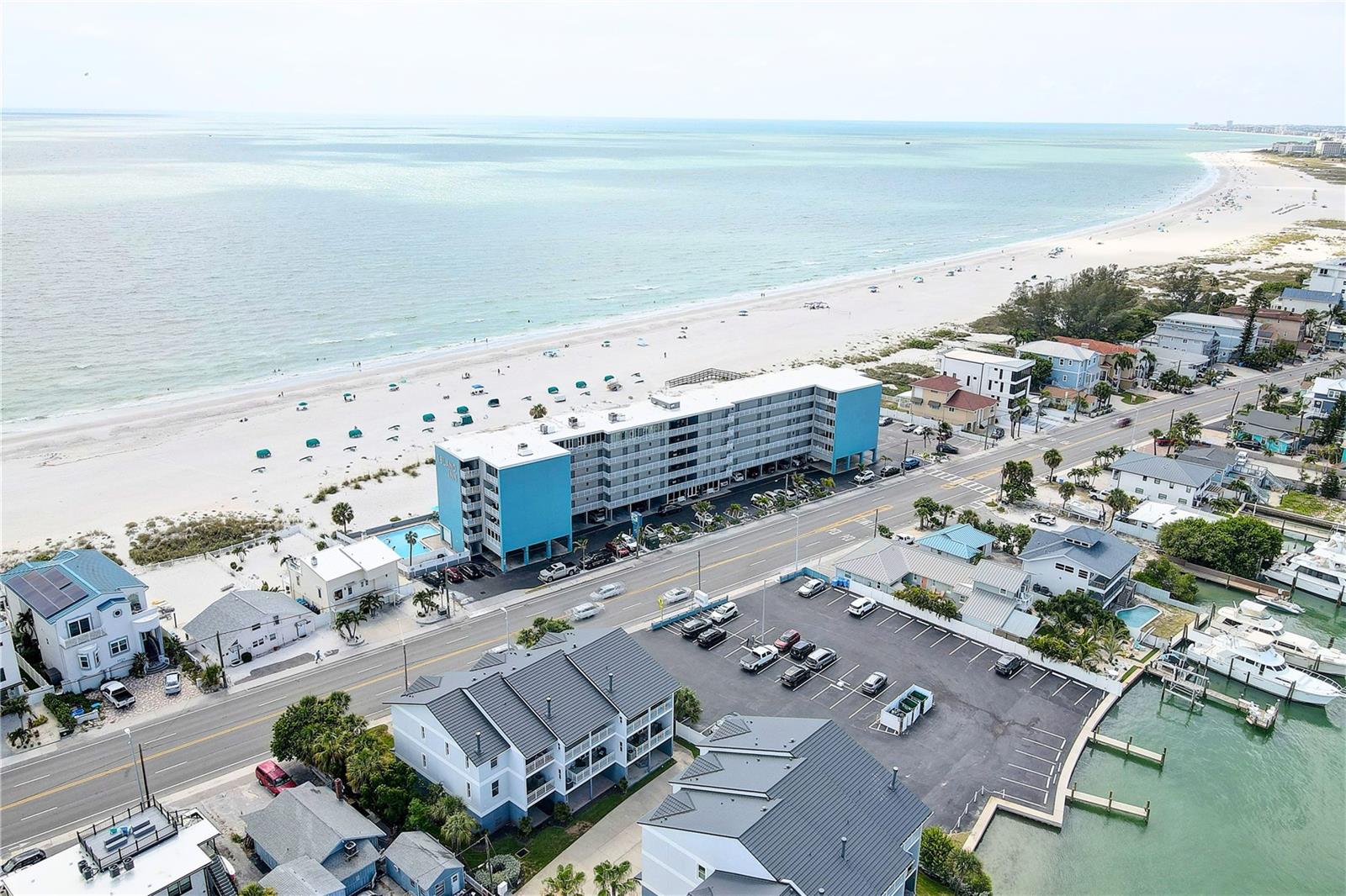 ISLAND INN CONDO - Residential