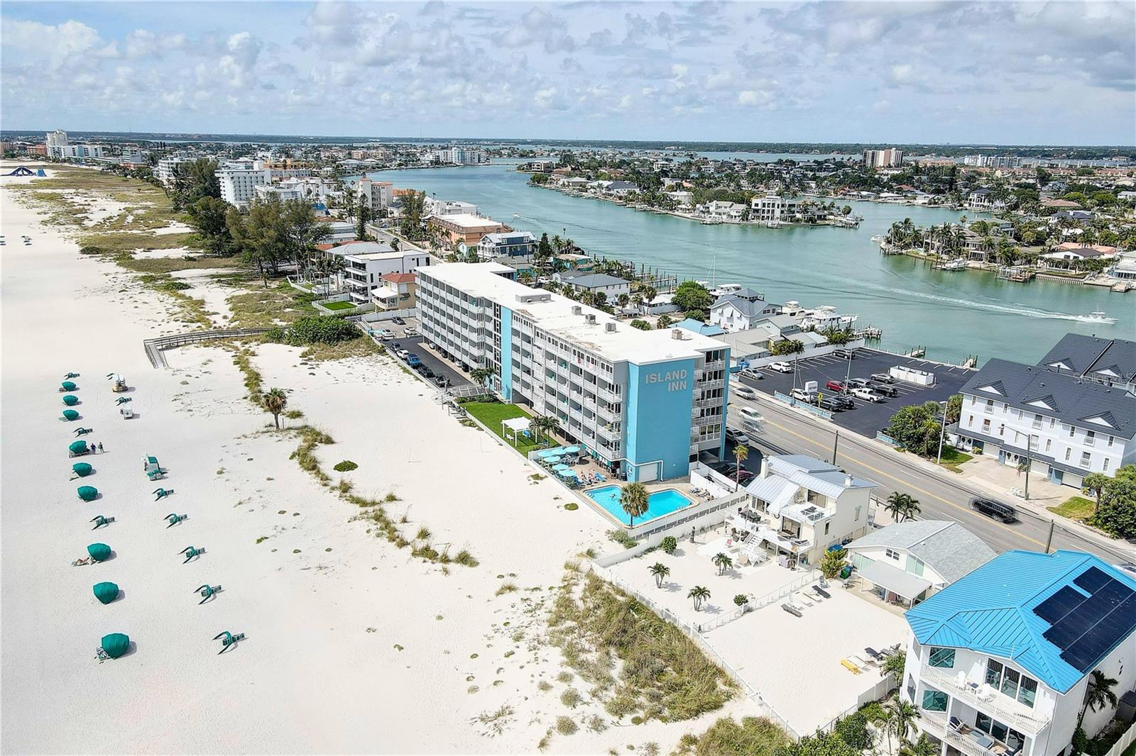 ISLAND INN CONDO - Residential