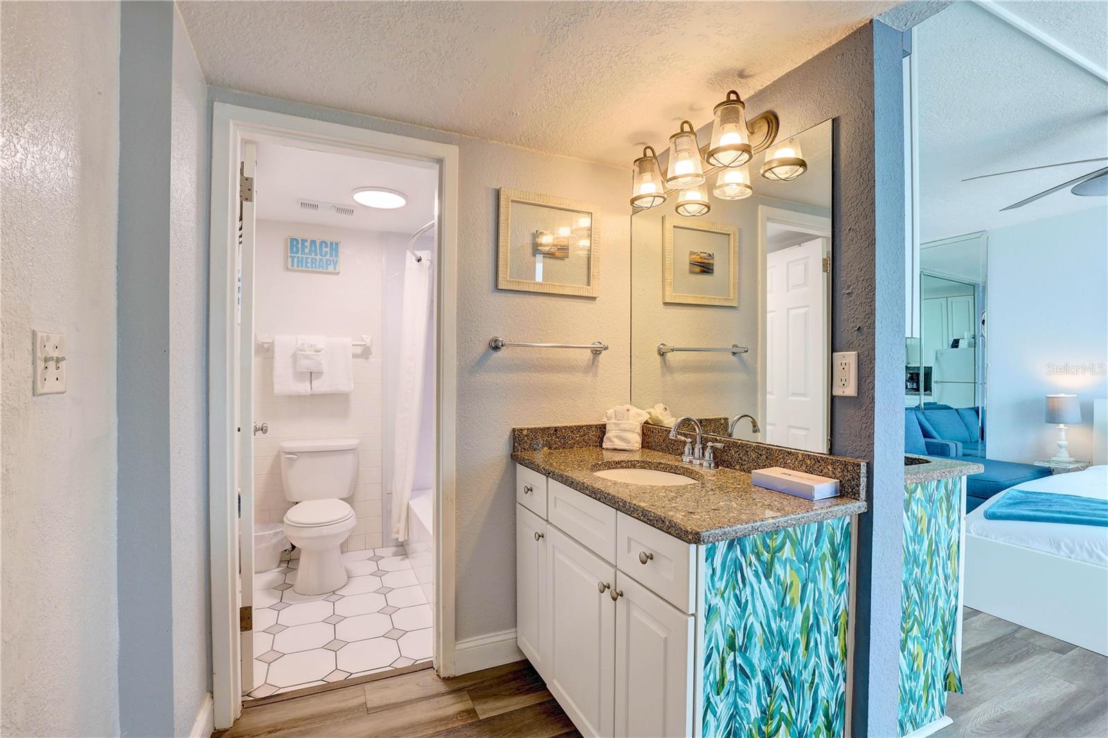 ISLAND INN CONDO - Residential
