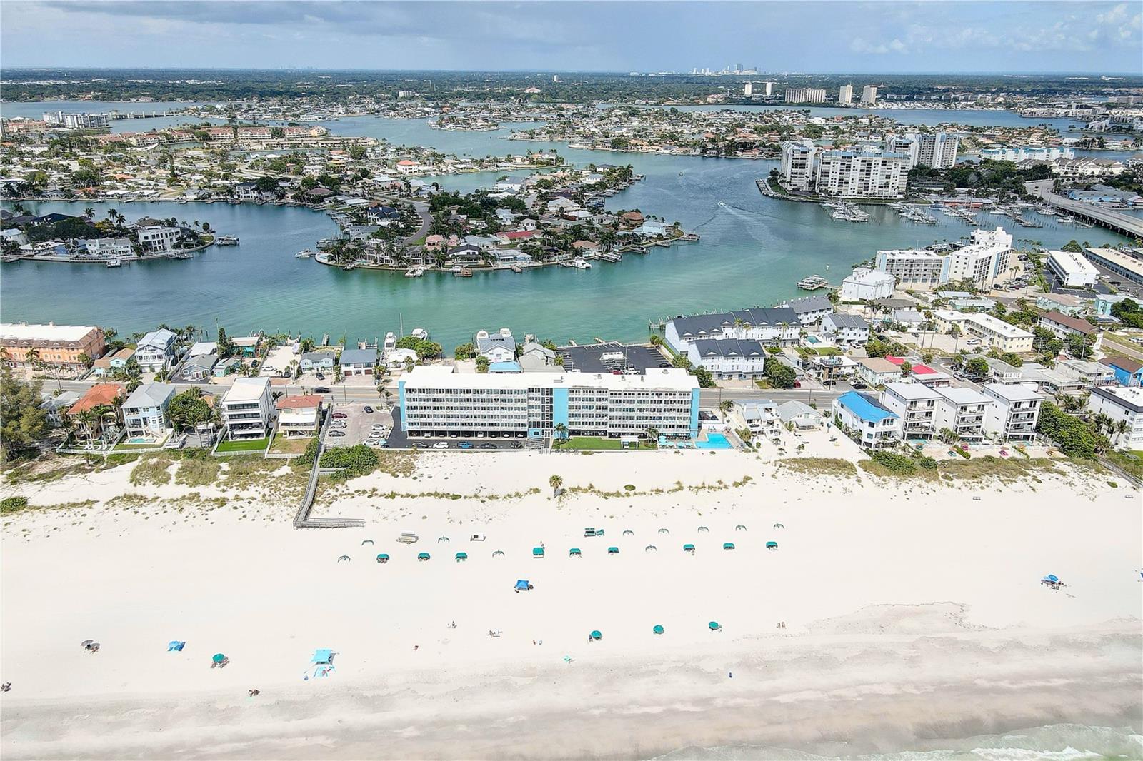 ISLAND INN CONDO - Residential