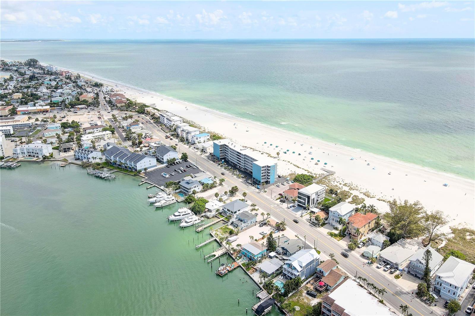 ISLAND INN CONDO - Residential