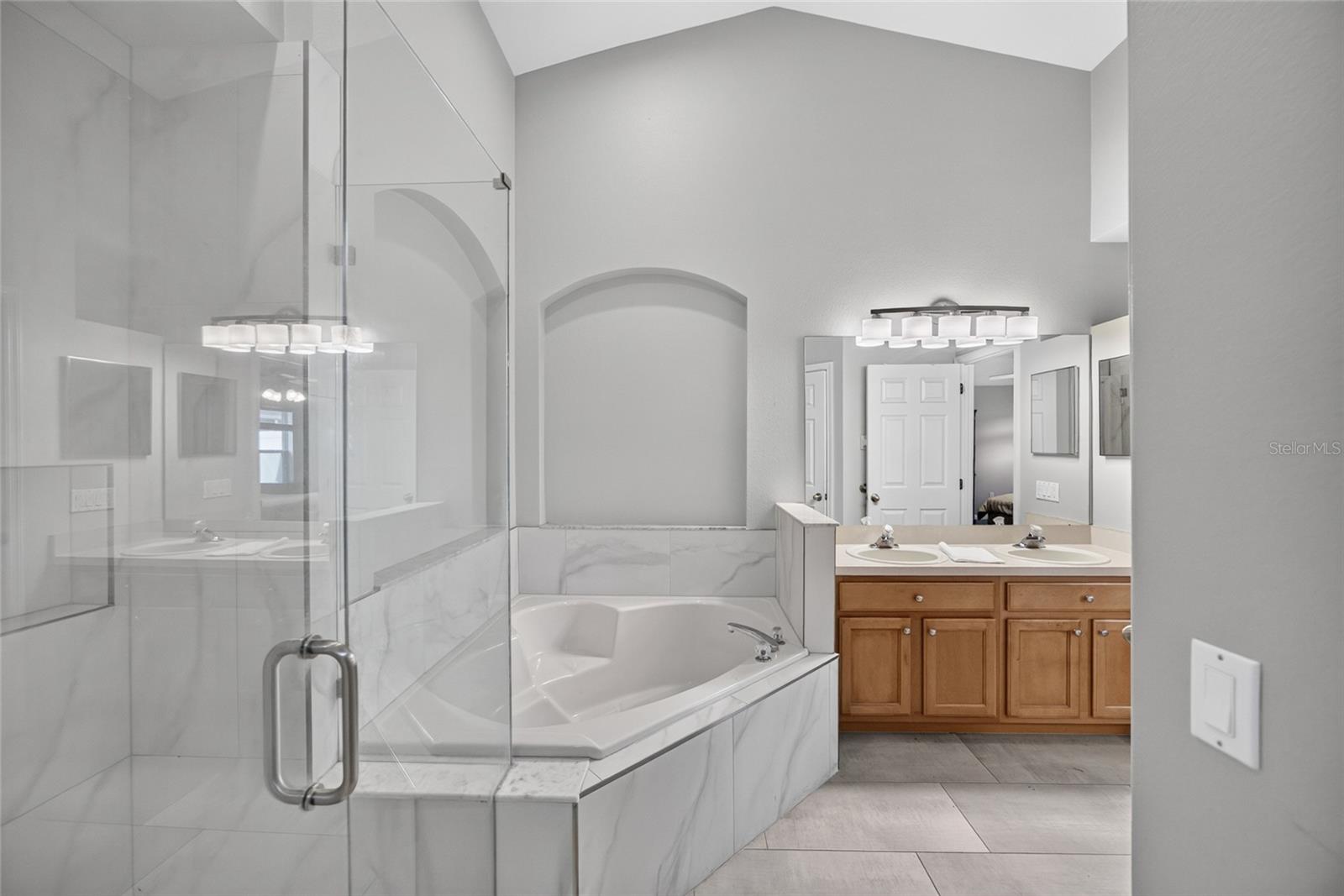 VISTA LAKES VILLAGE N-2 AMHURST - Residential
