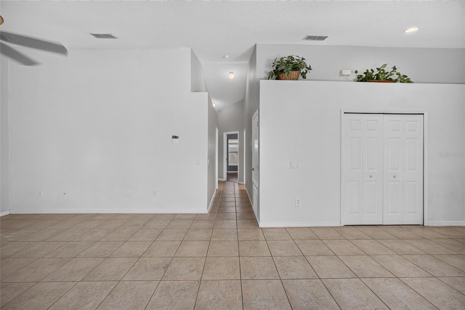 VISTA LAKES VILLAGE N-2 AMHURST - Residential
