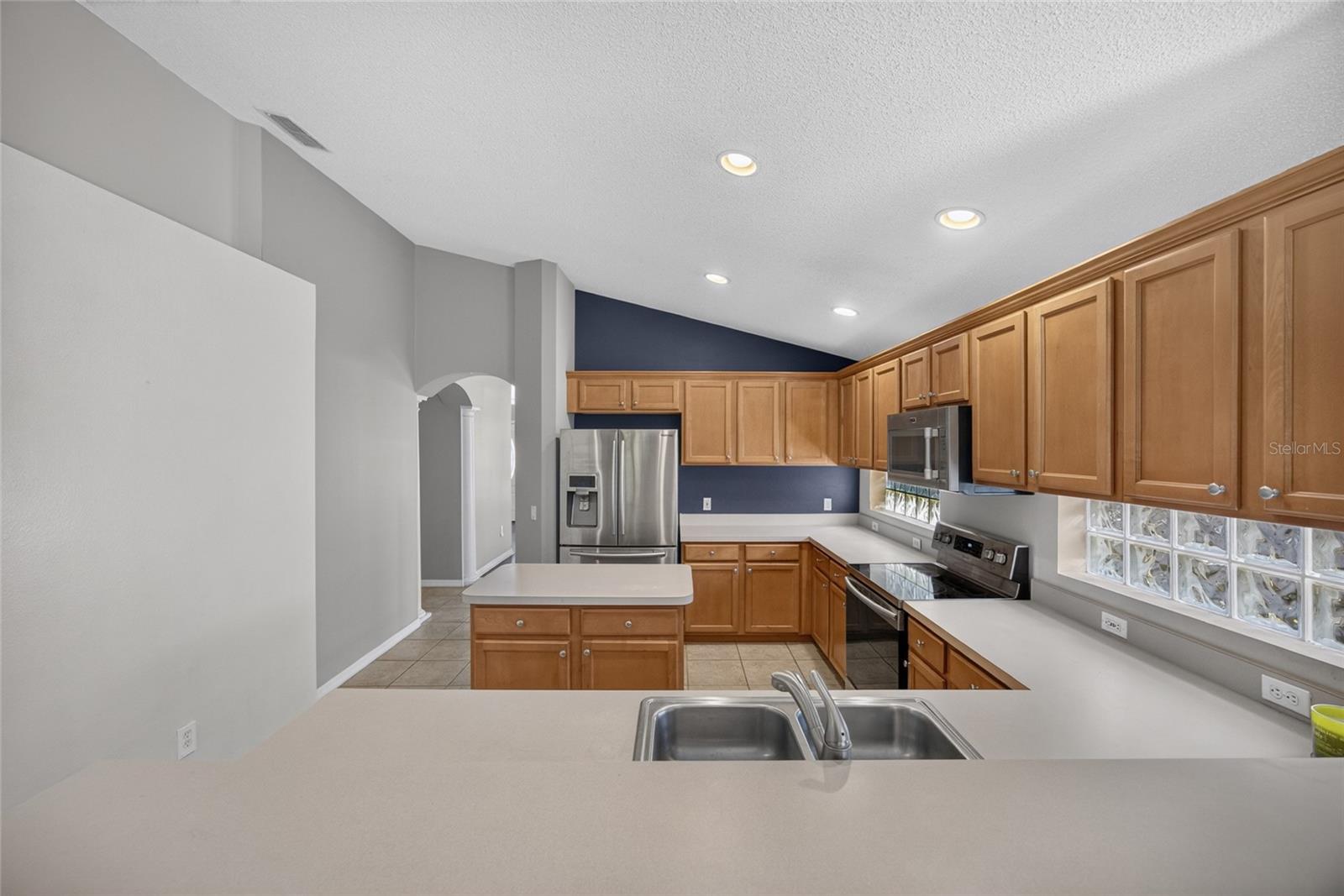VISTA LAKES VILLAGE N-2 AMHURST - Residential