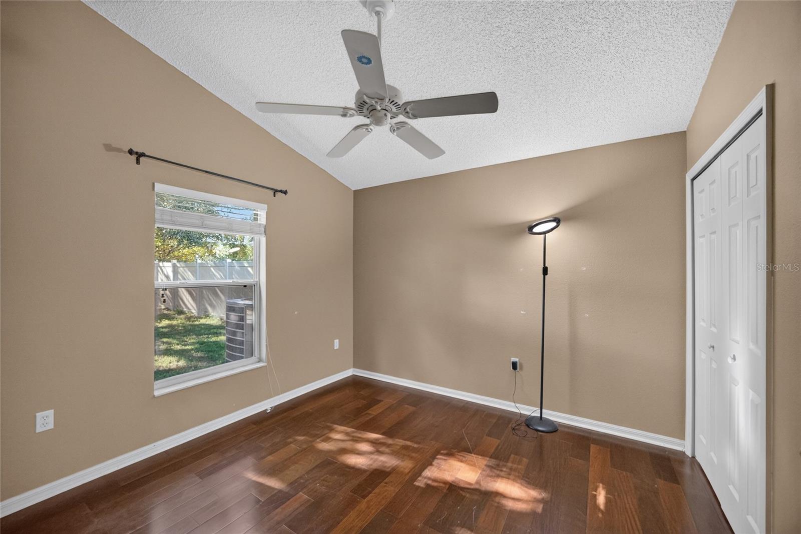 VISTA LAKES VILLAGE N-2 AMHURST - Residential
