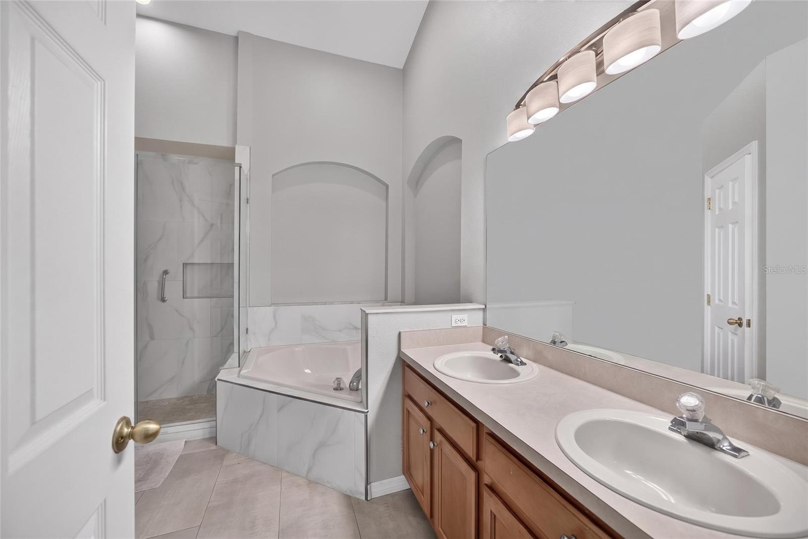 VISTA LAKES VILLAGE N-2 AMHURST - Residential