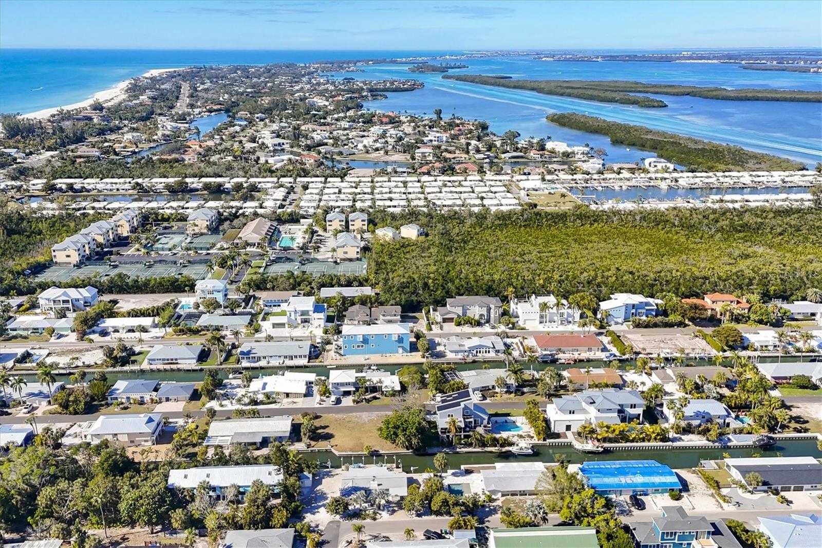 LONGBOAT KEY - Residential