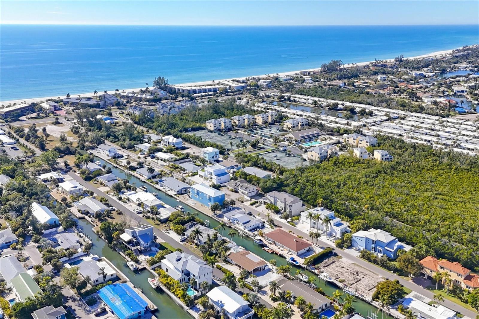 LONGBOAT KEY - Residential