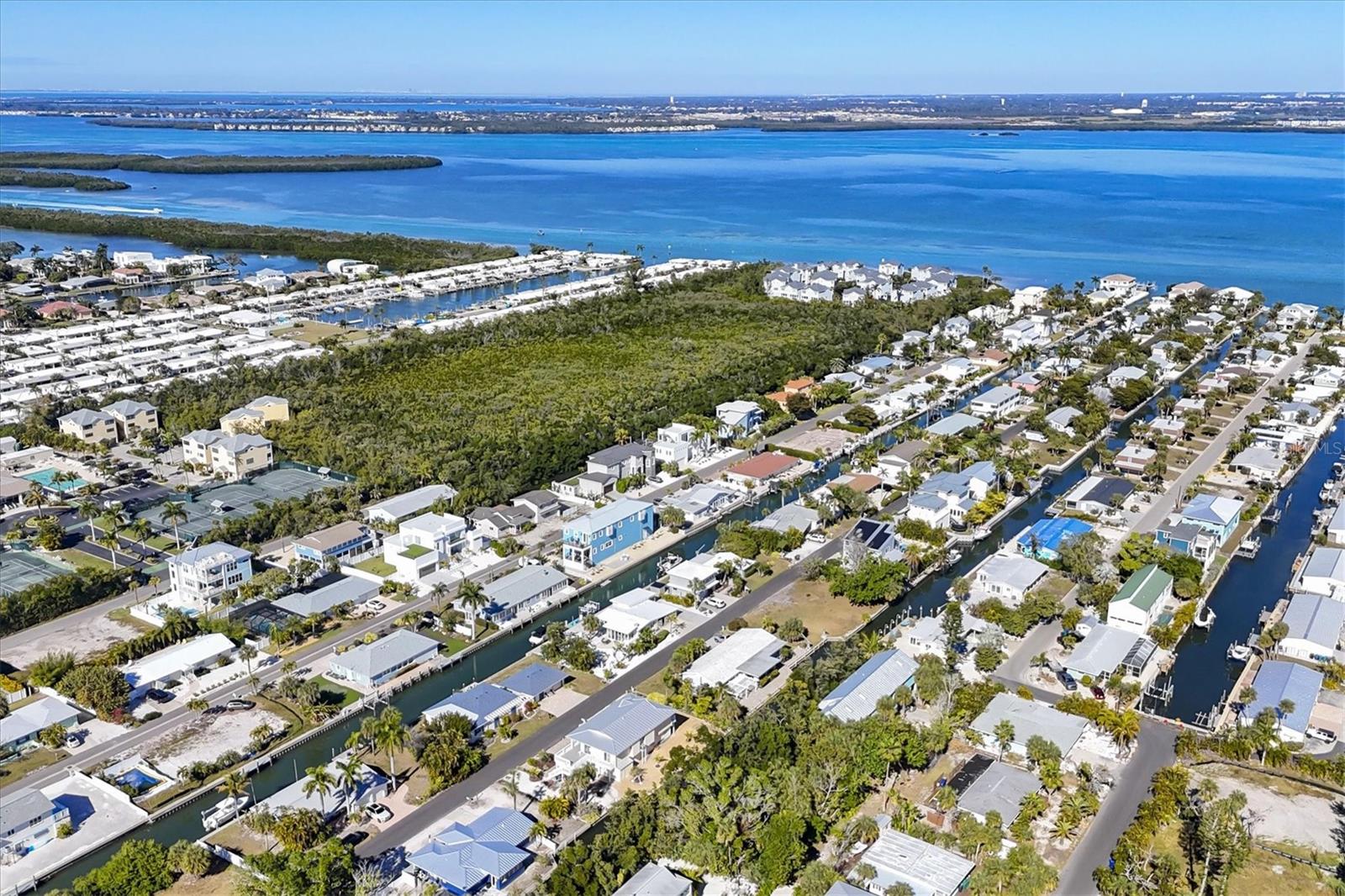 LONGBOAT KEY - Residential