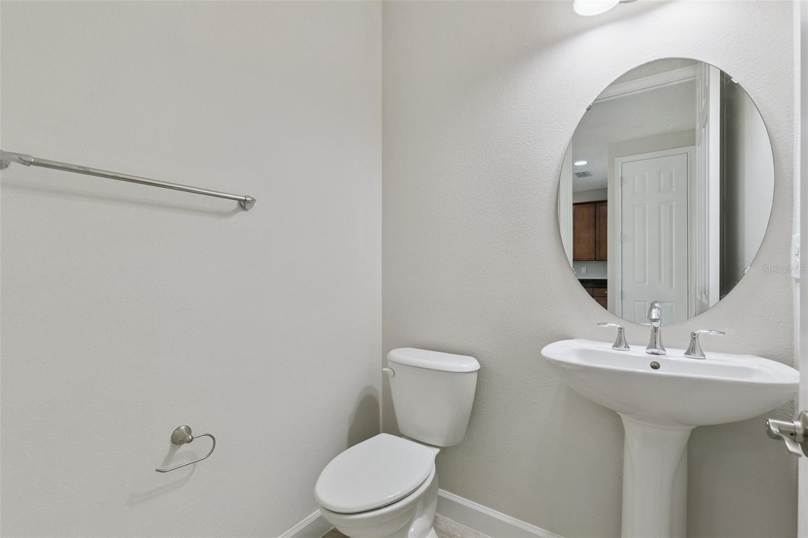 GRANDE OAKS AT HEATHROW - Residential