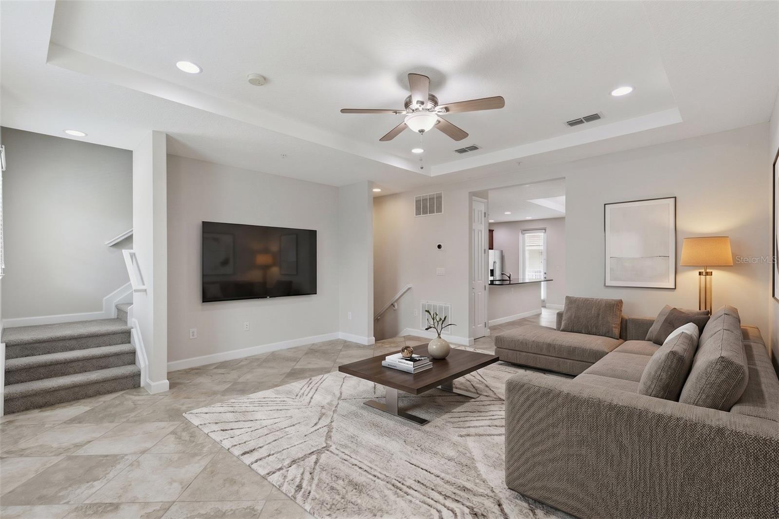 GRANDE OAKS AT HEATHROW - Residential