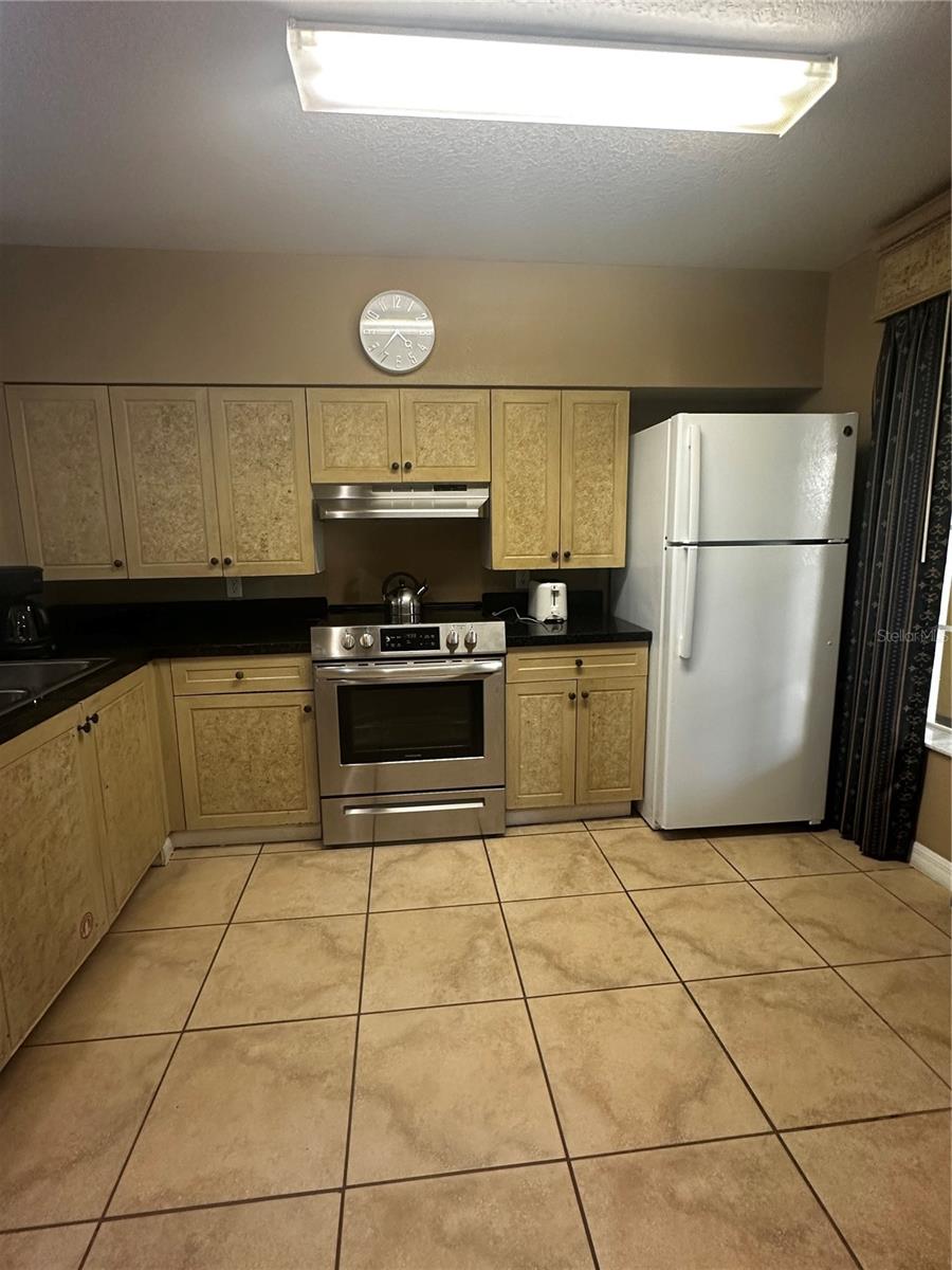 WORLDQUEST RESIDENCE - Residential