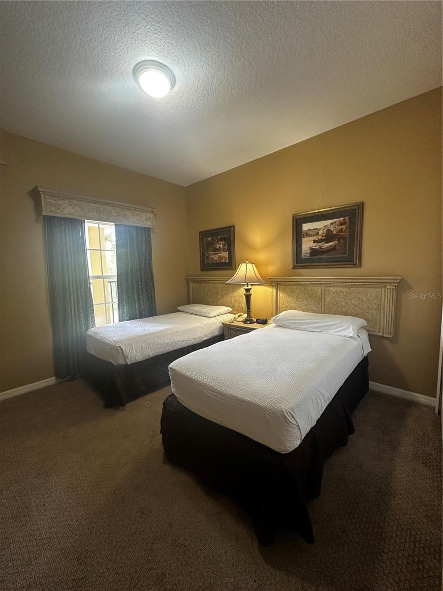 WORLDQUEST RESIDENCE - Residential