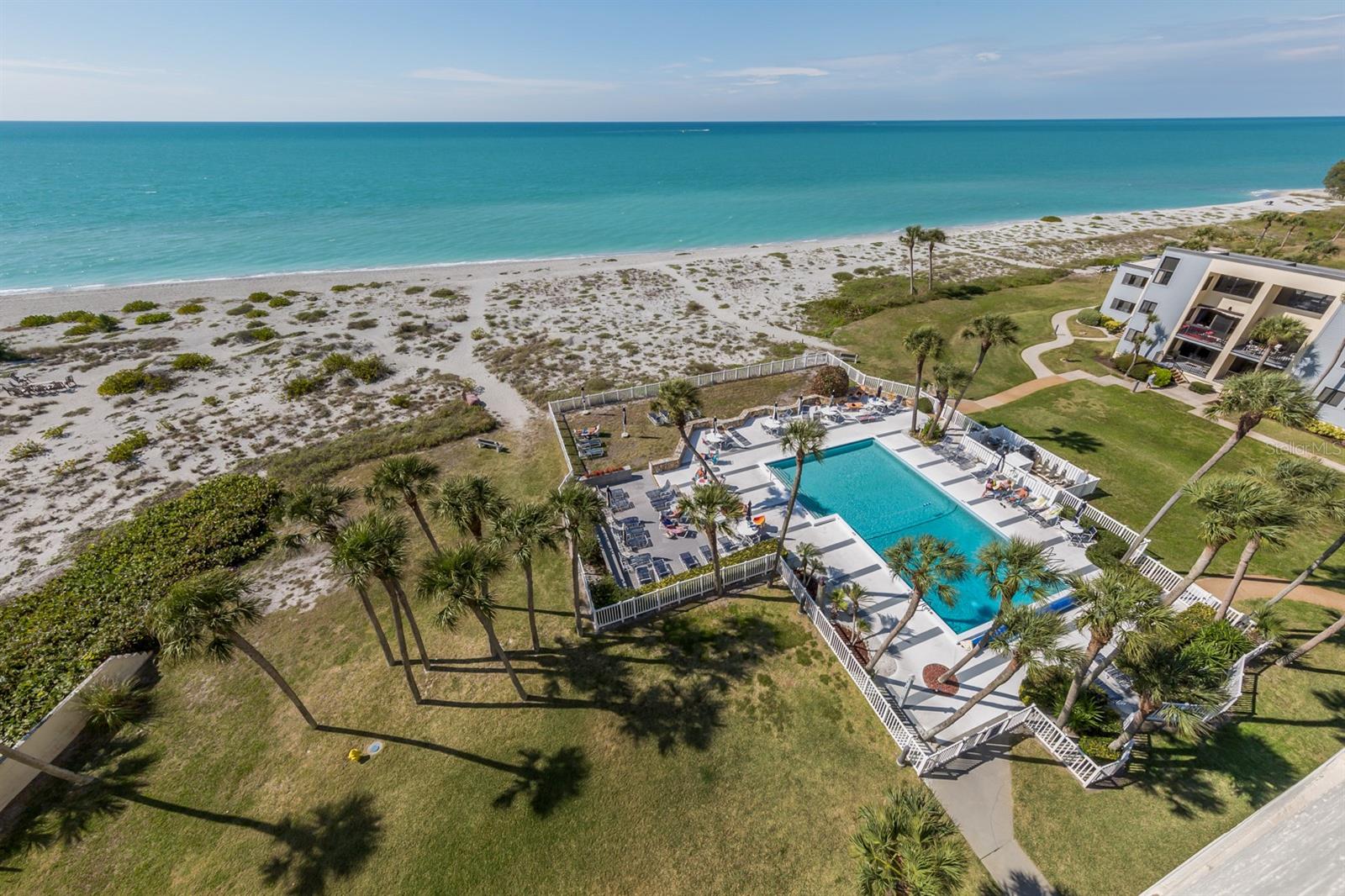 MACARTHUR BEACH - Residential