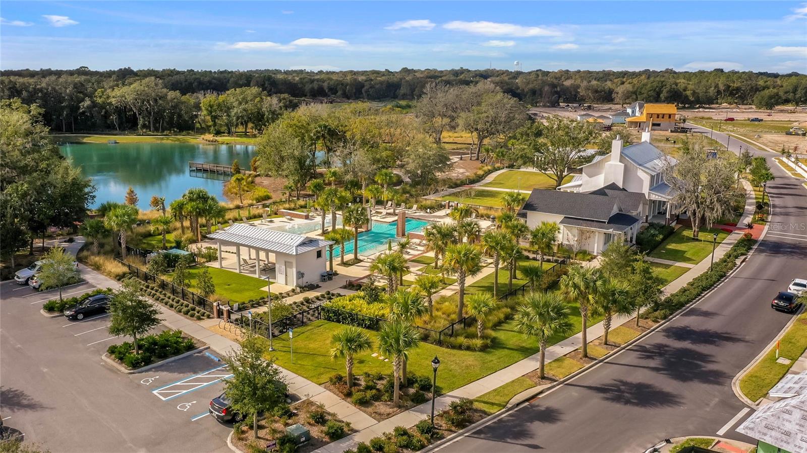 OAKLAND PARK - Residential