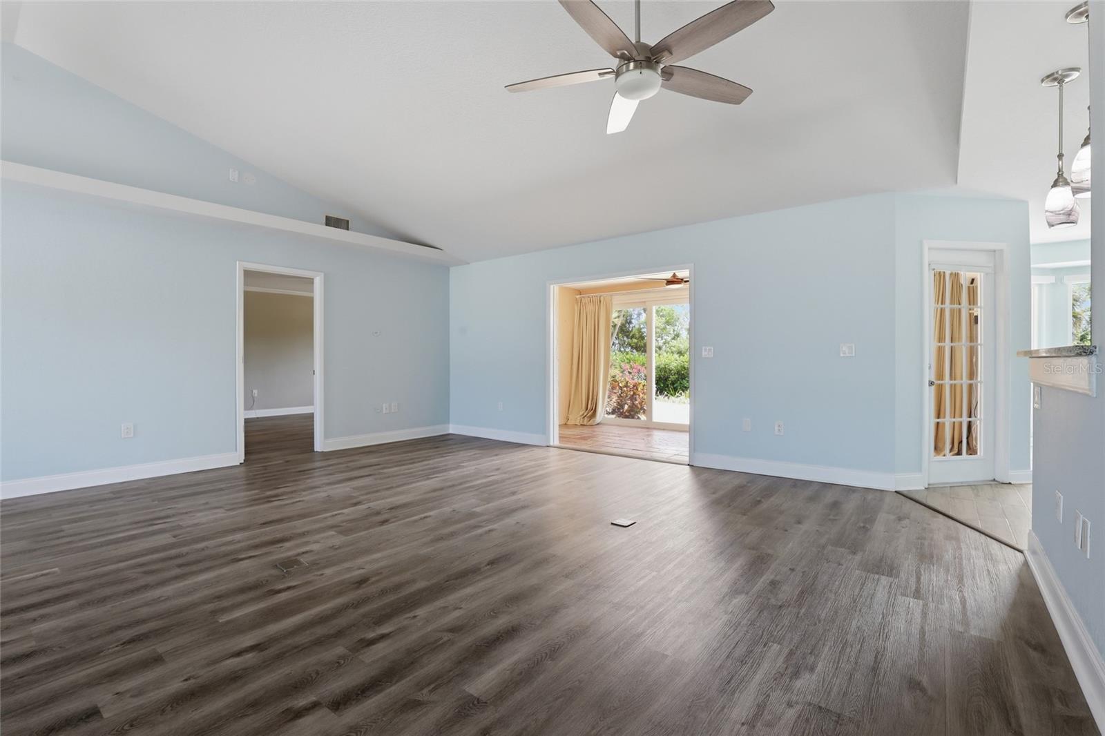 BAY LAKE ESTATES PH II - Residential Lease