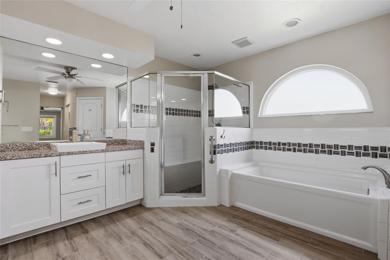 BAY LAKE ESTATES PH II - Residential Lease