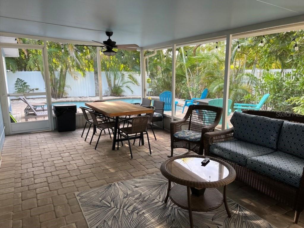 HOLMES BEACH 17TH UNIT - Residential