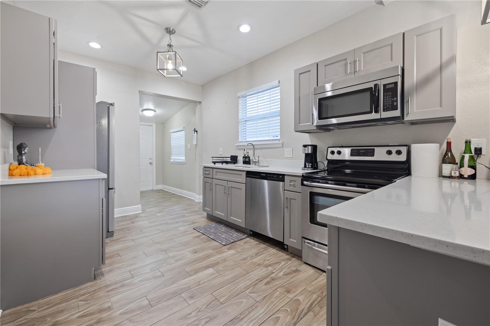 ARLINGTON HEIGHTS - Residential Lease