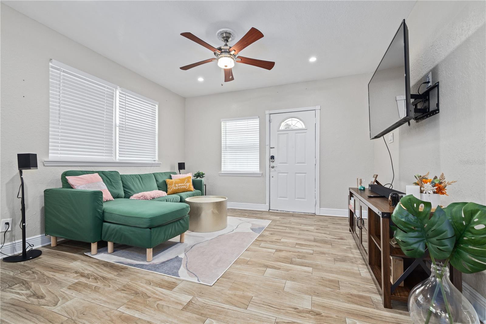 ARLINGTON HEIGHTS - Residential Lease