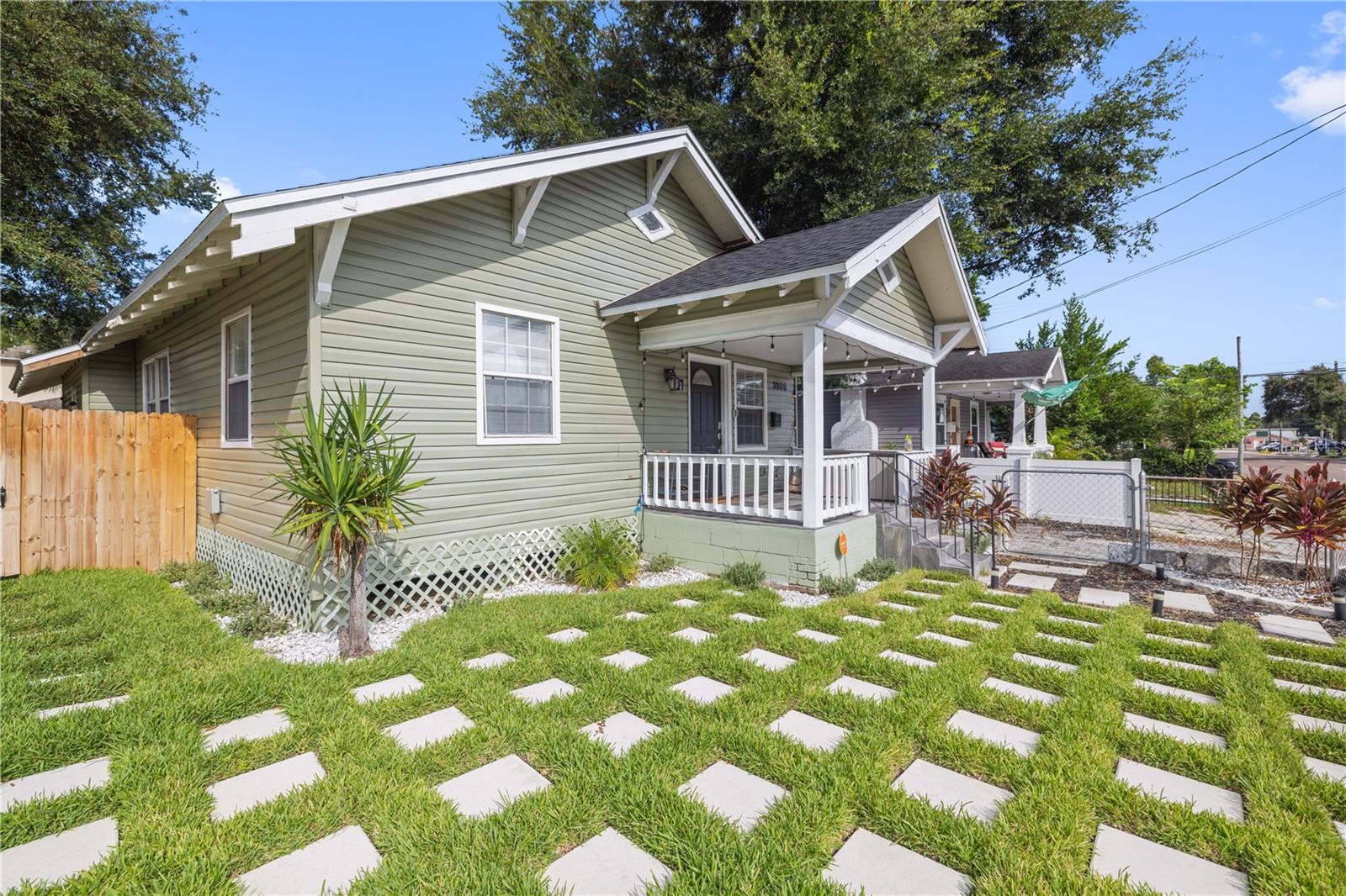 ARLINGTON HEIGHTS - Residential Lease