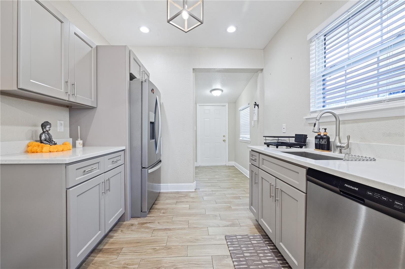 ARLINGTON HEIGHTS - Residential Lease