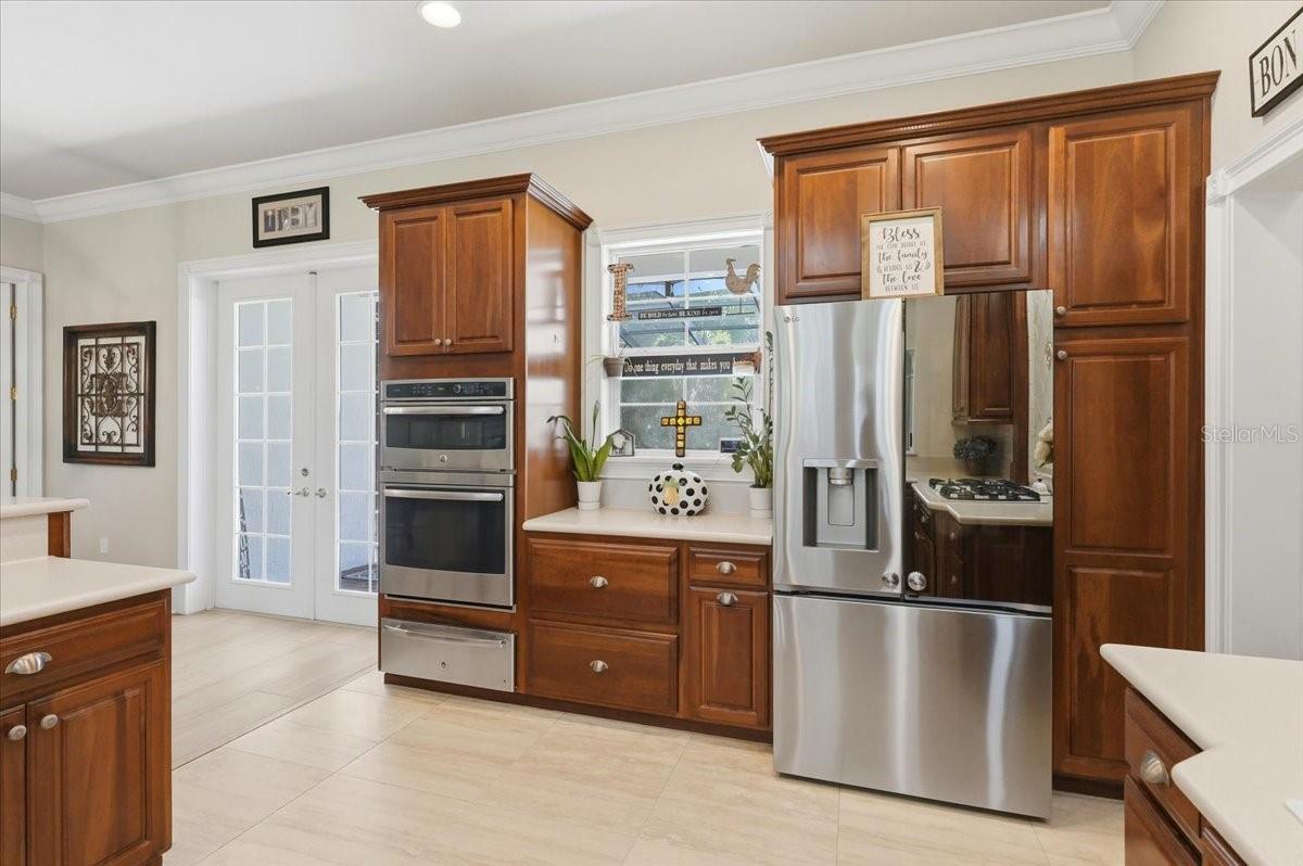 LAKE REGIONS COUNTRY PLACE - Residential